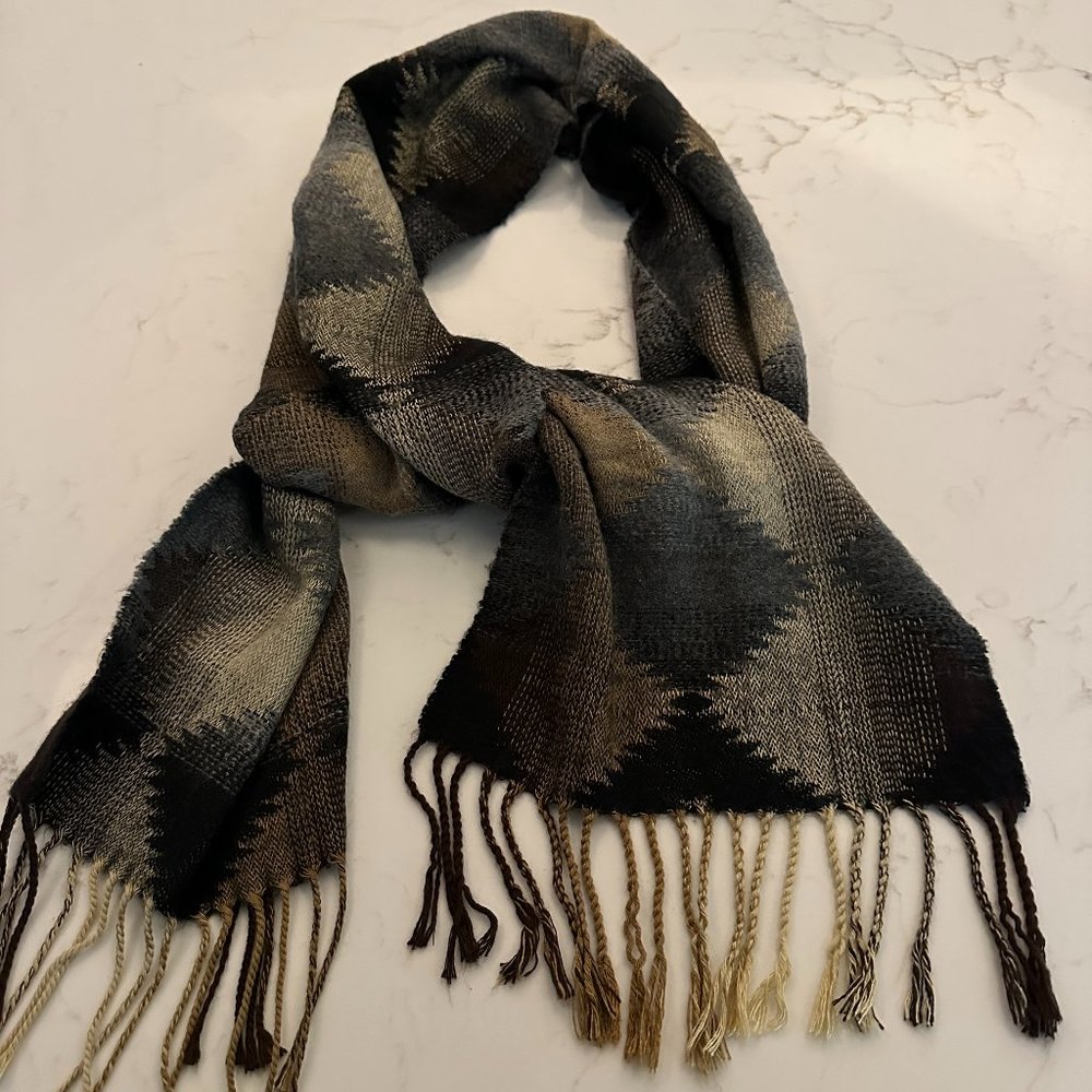 Soft and cozy Italian Cejon Scarf